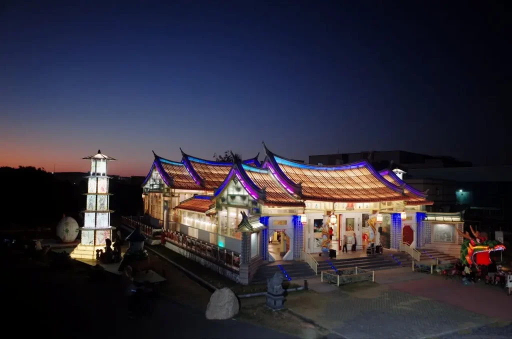 玻璃媽祖廟夜景